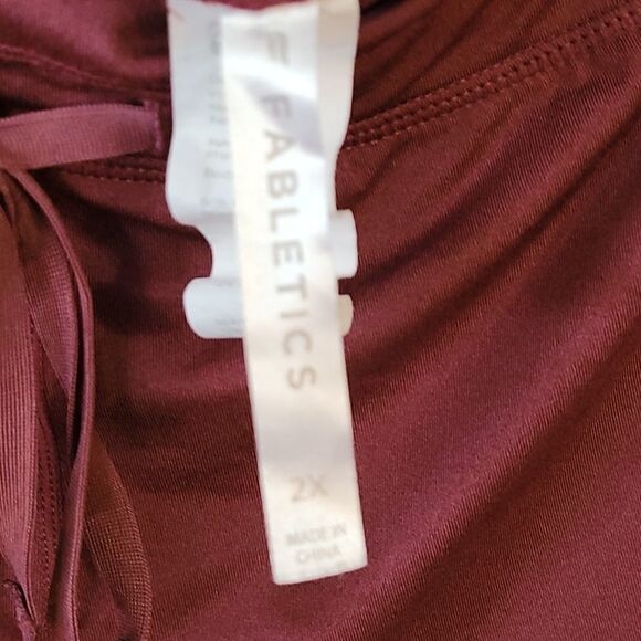 COPY - Fabletics 2X cpris length workout leggings - Picture 3 of 3